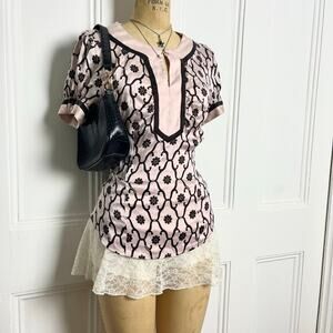 Bebe Vintage silk coquette short sleeve pink puffed top logo/floral print size M